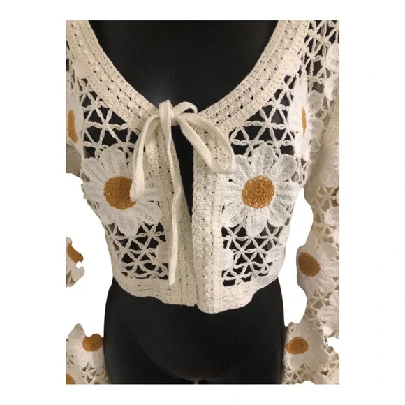 Jessica Simpsom cream daisy floral front tie crochet bolero cardigan size XL new - Picture 4 of 15